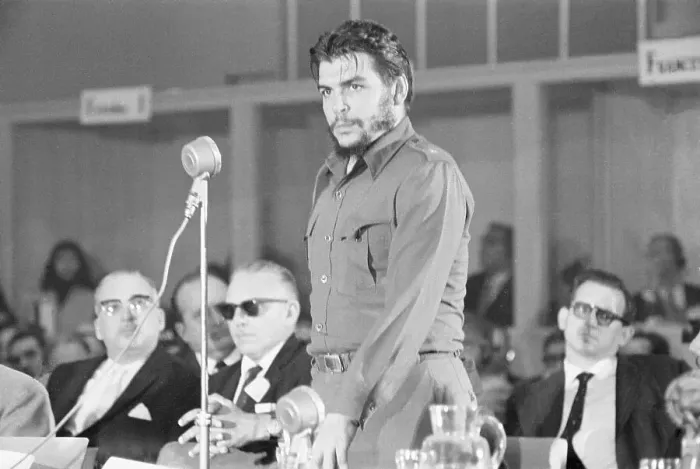 Framed Print : Ernesto Guevara Speaking at Conference Framed Print : Ernesto Guevara Speaking at Conference