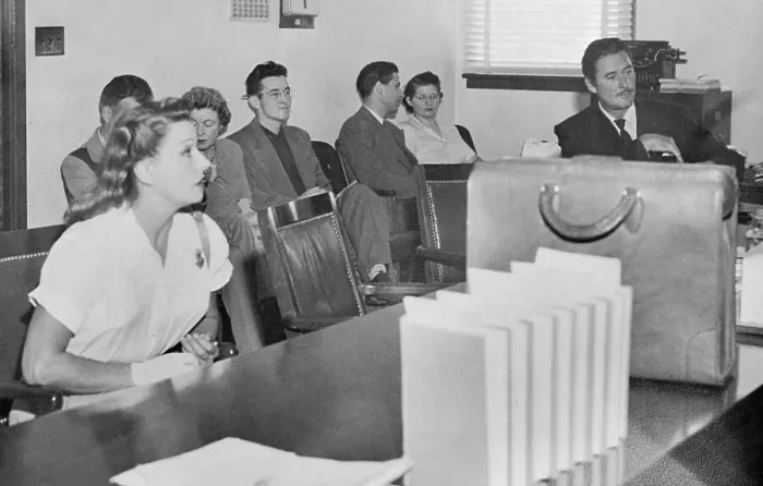 Framed Print : Errol Flynn and Lili Damita in Court Framed Print : Errol Flynn and Lili Damita in Court