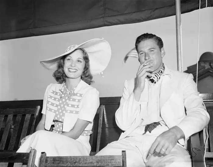 Framed Print : Errol Flynn and Lili Damita at Tennis Championship Framed Print : Errol Flynn and Lili Damita at Tennis Championship