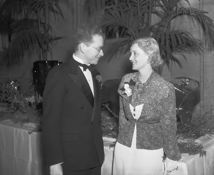 Framed Print : Erwin Gelsy And Bette Davis At Awards Framed Print : Erwin Gelsy And Bette Davis At Awards