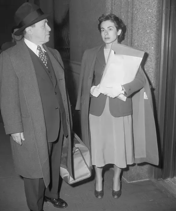 Framed Print : Espionage Suspect Judith Coplon in Court House Framed Print : Espionage Suspect Judith Coplon in Court House
