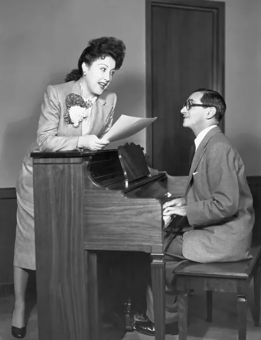 Framed Print : Ethal Merman Sings To Irving Berlin Framed Print : Ethal Merman Sings To Irving Berlin