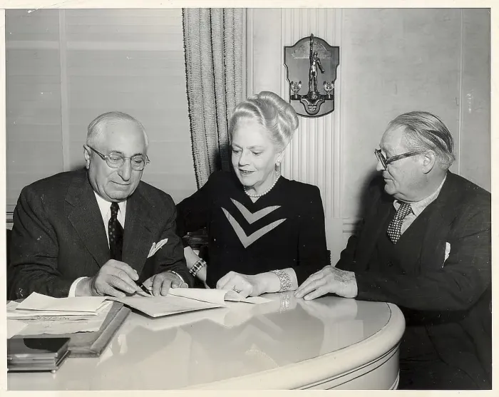 Framed Print : Ethel Barrymore Signing MGM Contract Framed Print : Ethel Barrymore Signing MGM Contract