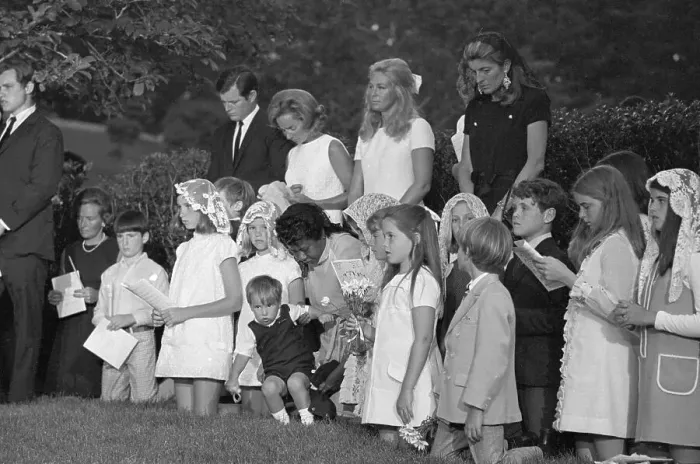 Framed Print : Ethel Kennedy and Family Members at Robert F. Kennedy Gravesite Framed Print : Ethel Kennedy and Family Members at Robert F. Kennedy Gravesite