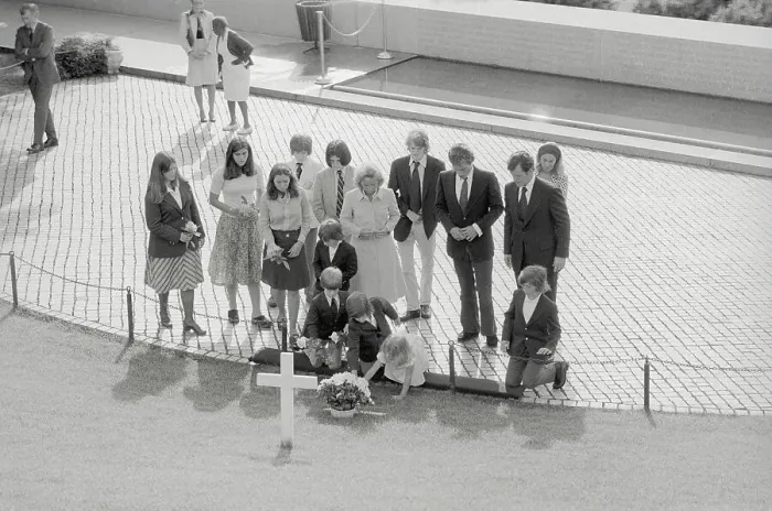 Framed Print : Ethel Kennedy and Family Members at Robert F. Kennedy Gravesite Framed Print : Ethel Kennedy and Family Members at Robert F. Kennedy Gravesite
