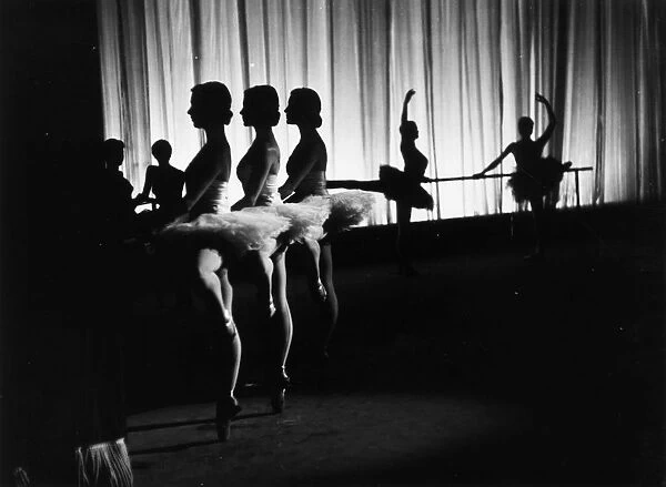 Etudes. Dancers of the Festival Ballet performing Etudes by Harald Lauder