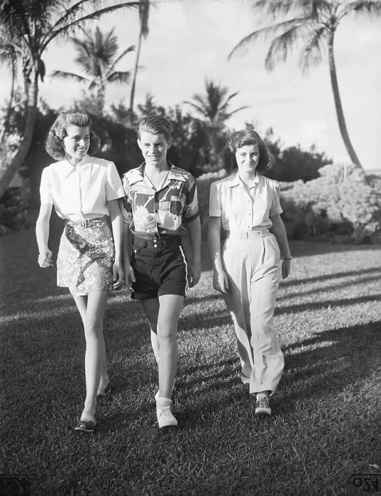 Framed Print : Eunice, Bobby, And Jean Kennedy Walking Framed Print : Eunice, Bobby, And Jean Kennedy Walking