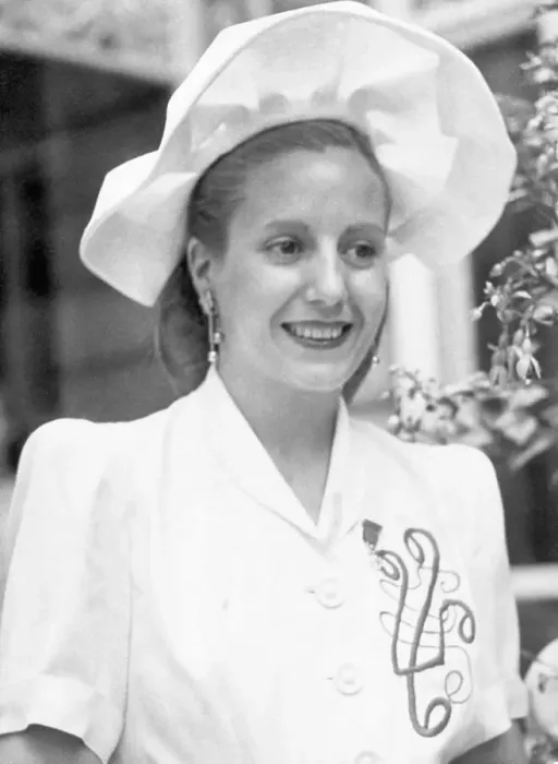 Framed Print : Eva Peron In Paris 1947 Framed Print : Eva Peron In Paris 1947