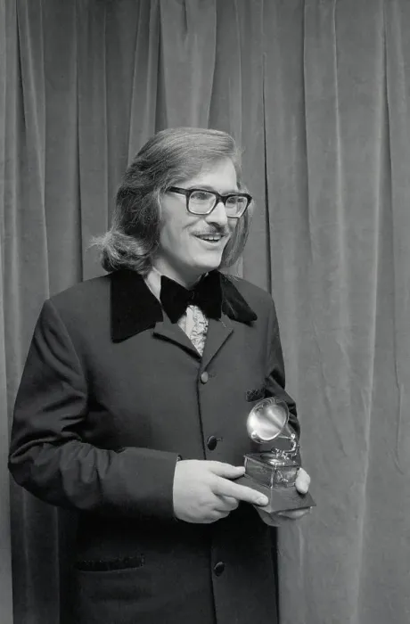 Framed Print : Bill Evans With His Grammy Award