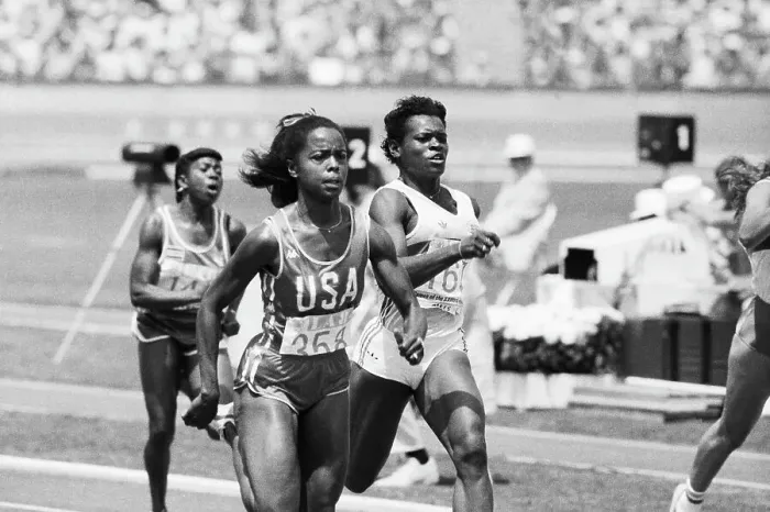 Framed Print : Evelyn Ashford Winning 100 Meter Olympic Race Framed Print : Evelyn Ashford Winning 100 Meter Olympic Race