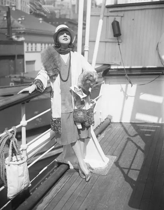 Framed Print : Evelyn Nesbit Returning to U.S