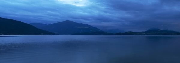 Evening at Lake Zug with the mountains Pilatus and Rigi at back, Zug, Switzerland, Europe