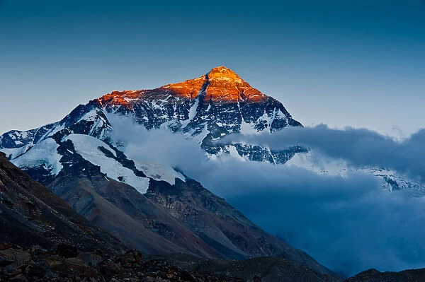 Evening light cast on top of mount Everest