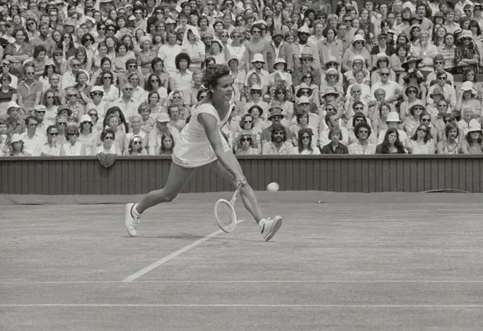 Framed Print : Evonne Goolagong in Tennis Action Framed Print : Evonne Goolagong in Tennis Action