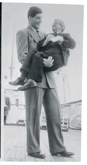 Framed Print : Ewart Potgieter Carrying a Reporter Framed Print : Ewart Potgieter Carrying a Reporter