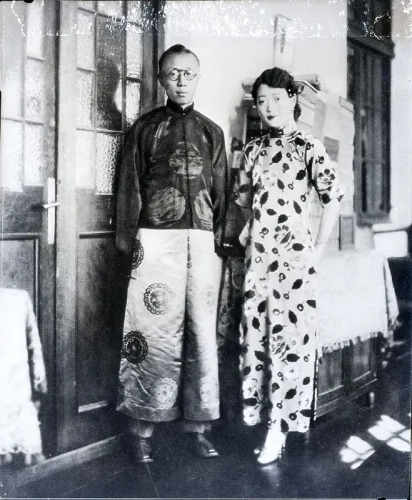 Framed Print : Ex-Emperor Hsuan Tung And Wife Framed Print : Ex-Emperor Hsuan Tung And Wife