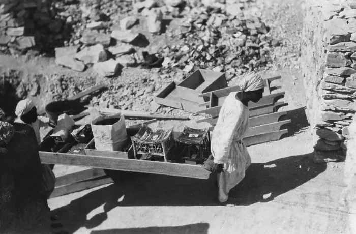 Framed Print : Excavators Removing Objects from King Tut Tomb Framed Print : Excavators Removing Objects from King Tut Tomb