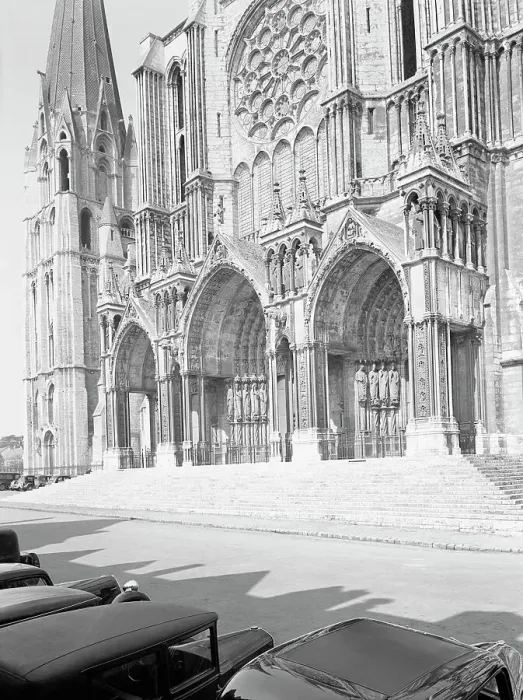 Framed Print : Exterior Showing the Cathedral of Chartres Framed Print : Exterior Showing the Cathedral of Chartres