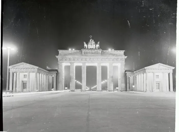 Framed Print : Exterior View of Brandenburg Gate Area Framed Print : Exterior View of Brandenburg Gate Area