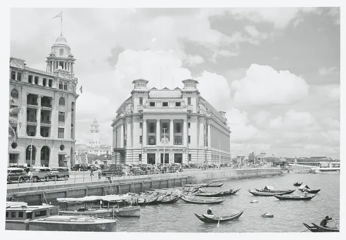 Framed Print : Exterior View of Fullerton Building Framed Print : Exterior View of Fullerton Building