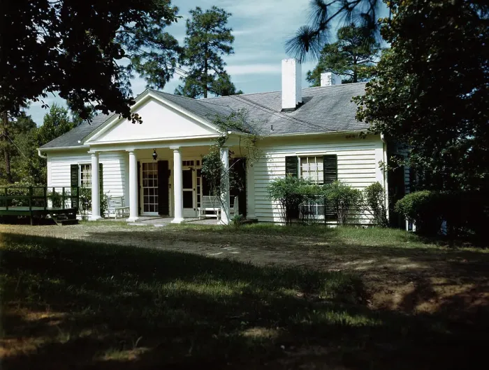 Framed Print : Exterior View of the Little White House Framed Print : Exterior View of the Little White House