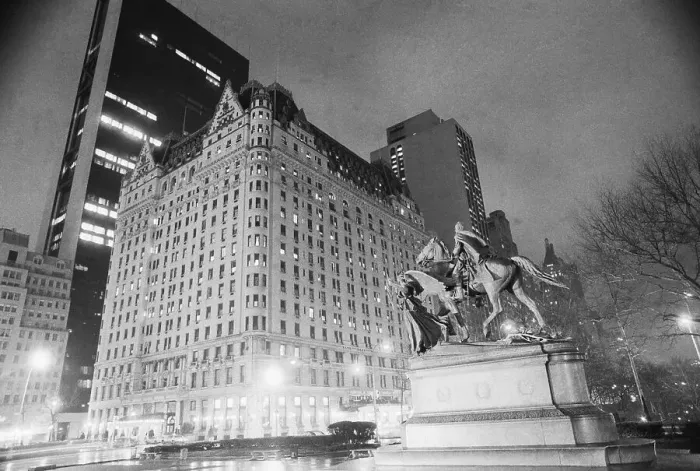 Framed Print : Exterior View Of The Plaza Hotel