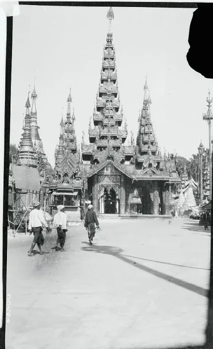 Framed Print : Exterior View of a Shrine at the Gold Temple Framed Print : Exterior View of a Shrine at the Gold Temple
