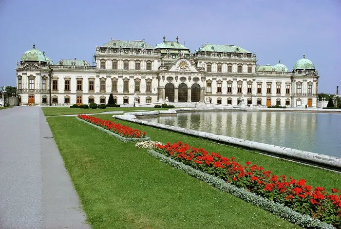 Framed Print : Exterior View of Upper Belvedere Palace and Reflecting Pool