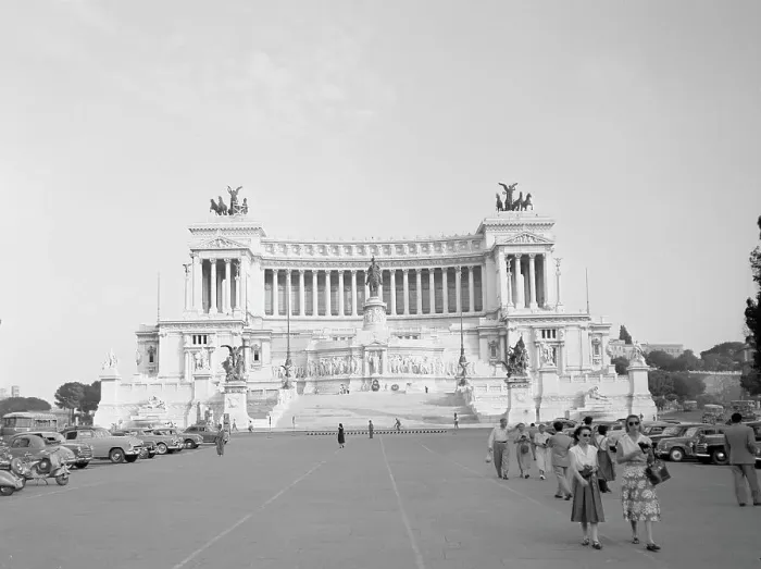 Framed Print : Exterior View of Vittorio Emanuele II Monument in Rome Framed Print : Exterior View of Vittorio Emanuele II Monument in Rome