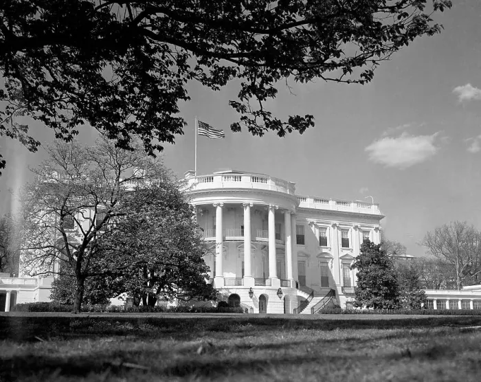 Framed Print : Exterior View of the White House Framed Print : Exterior View of the White House