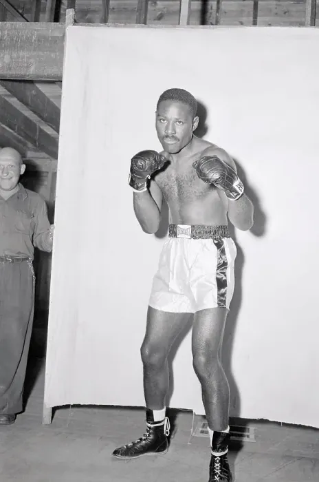 Framed Print : Ezzard Charles in Boxing Pose Framed Print : Ezzard Charles in Boxing Pose