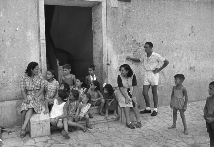 Framed Print : Famiglia Renzi Framed Print : Famiglia Renzi