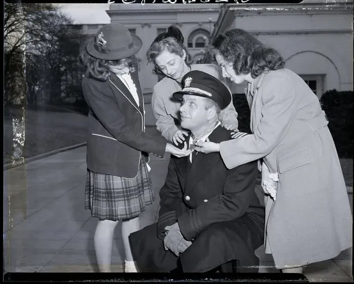 Framed Print : Family Admiring Commander'S Medal Of Hon Framed Print : Family Admiring Commander'S Medal Of Hon