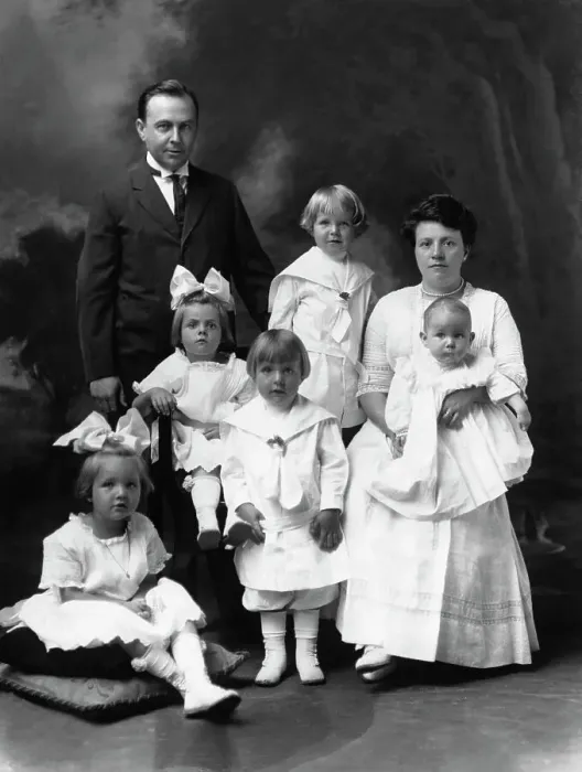 Framed Print : Family Portrait From The Pre-Wwi Era Framed Print : Family Portrait From The Pre-Wwi Era