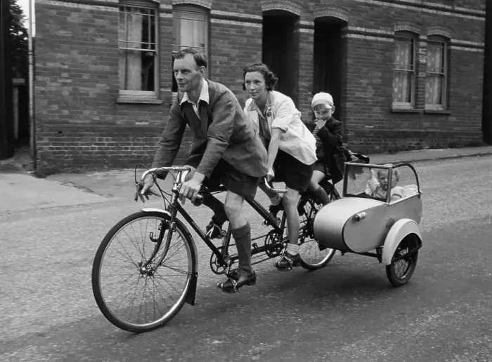 Framed Print : Family On Wheels