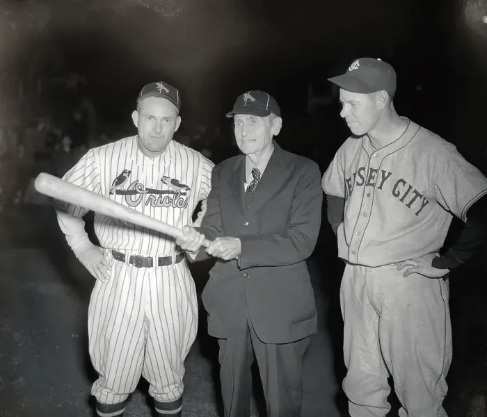 Framed Print : Famous Baseball Legend Explaining His Experience with Bat in Hand Framed Print : Famous Baseball Legend Explaining His Experience with Bat in Hand