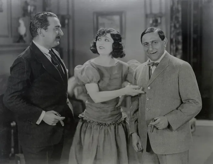 Framed Print : Famous Screen Star Pola Negri Framed Print : Famous Screen Star Pola Negri