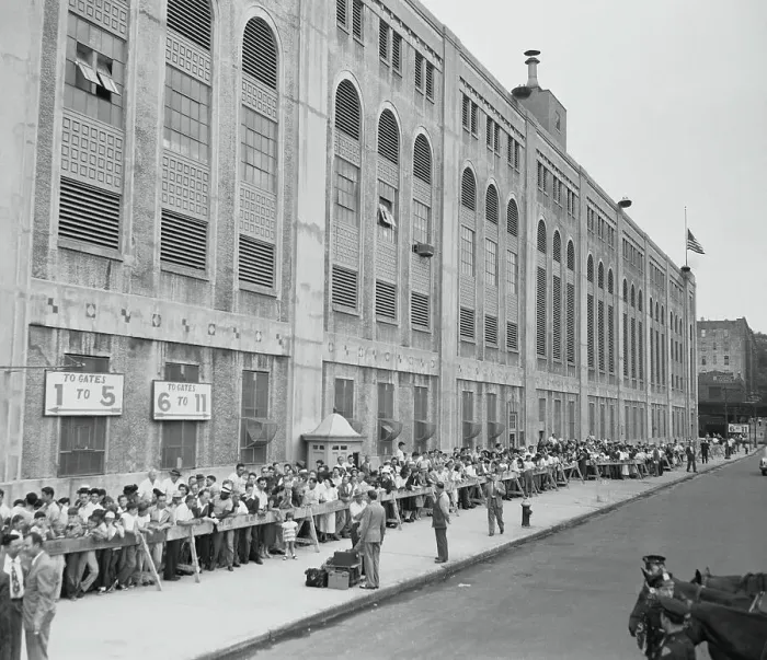 Framed Print : Fans Awaiting Babe Ruth's Coffin