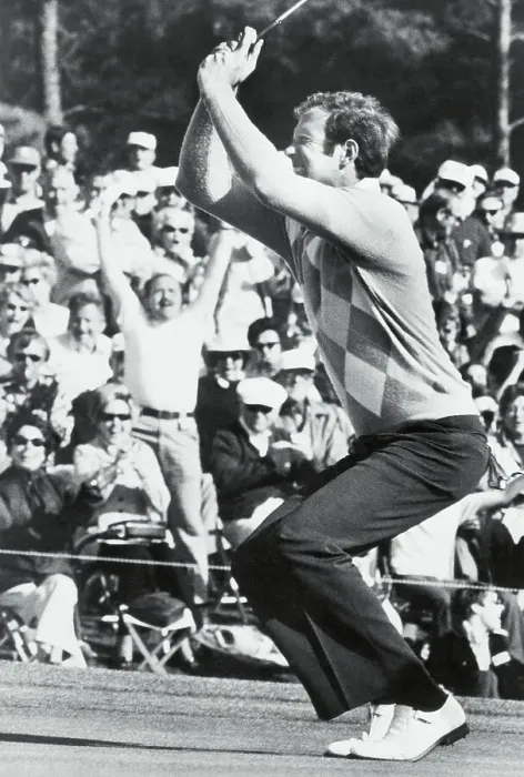 Framed Print : Fans Cheering for Tom Weiskopf