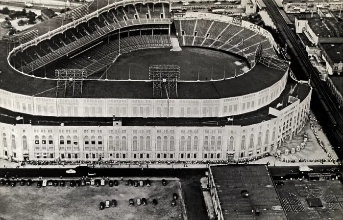 Framed Print : Fans Queue At Yankee Stadium To Pay Respect To Babe Ruth