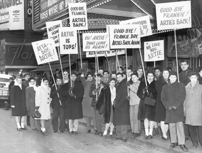 Framed Print : Fans Welcoming Band Leader Artie Shaw Framed Print : Fans Welcoming Band Leader Artie Shaw