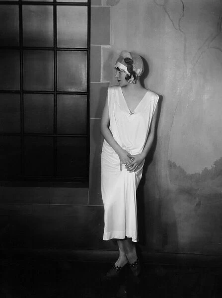 Fashion. 8th February 1928: A woman wearing 1920s fashions