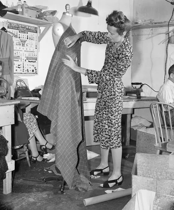 Framed Print : Fashion Designer Pinning Cloth on Mannequin Framed Print : Fashion Designer Pinning Cloth on Mannequin