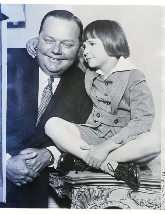 Framed Print : Fatty Arbuckle and Jackie Coogan Framed Print : Fatty Arbuckle and Jackie Coogan