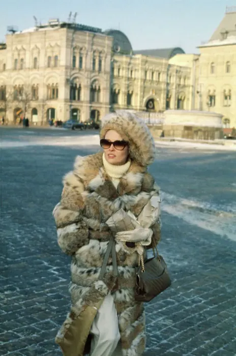 Framed Print : Faye Dunaway Wearing Matching Fur Coat and Hat Framed Print : Faye Dunaway Wearing Matching Fur Coat and Hat