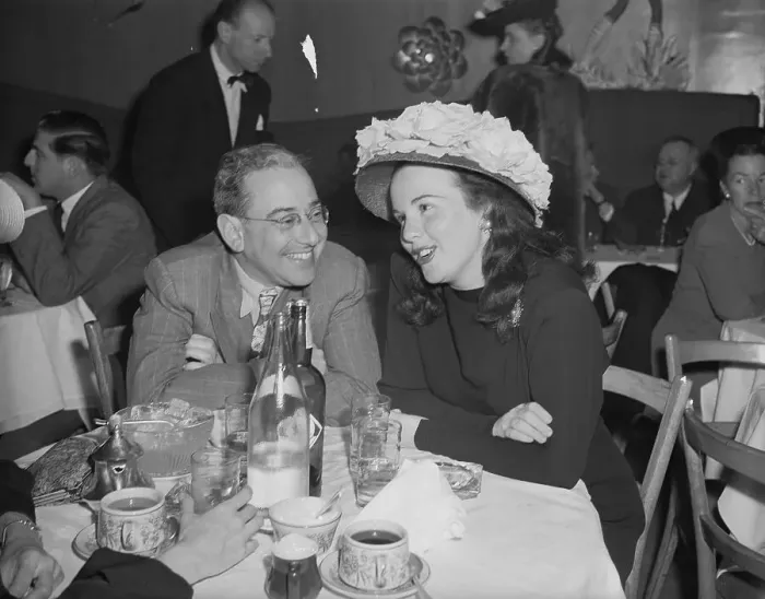 Framed Print : Felix Jackson With Wife Deanna Durbin Framed Print : Felix Jackson With Wife Deanna Durbin