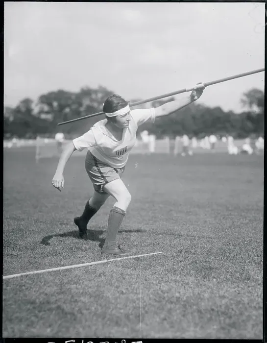 Framed Print : Femal Javelin Thrower Framed Print : Femal Javelin Thrower