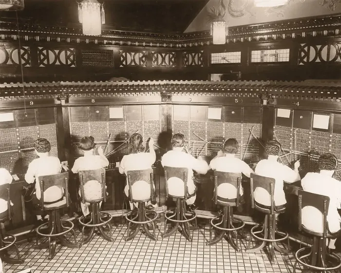 Framed Print : FEMALE SWITCHBOARD OPERATORS Framed Print : FEMALE SWITCHBOARD OPERATORS