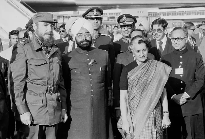 Framed Print : Fidel Castro Arriving in New Delhi Framed Print : Fidel Castro Arriving in New Delhi