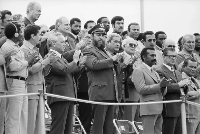 Framed Print : Fidel Castro Celebrating the Cuban Revolution Framed Print : Fidel Castro Celebrating the Cuban Revolution